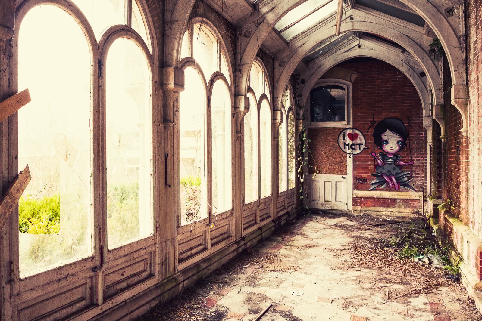 Urban Exploration Photography Tips – a Beginner’s Guide