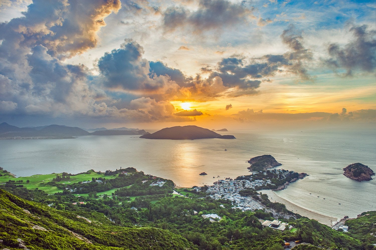 The Best HDR Software (Lightroom vs Photoshop vs Photomatix)