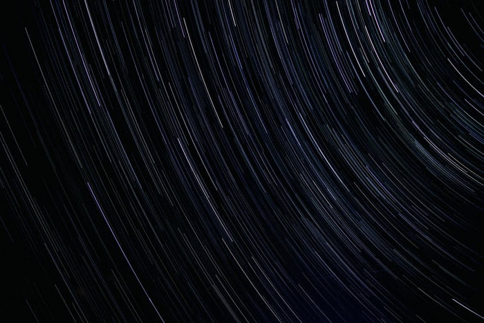 A long exposure photo of star trails 