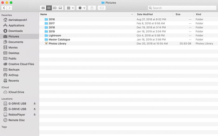 A screenshot showing how to organize photos in lightroom