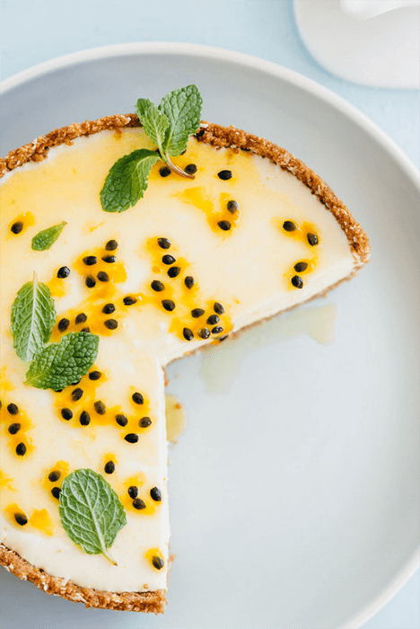 Overhead shot of a cheesecake