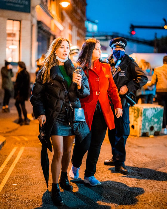 A street photography image shot with the Canon RF 50mm f/1.2L USM mirrorless lens
