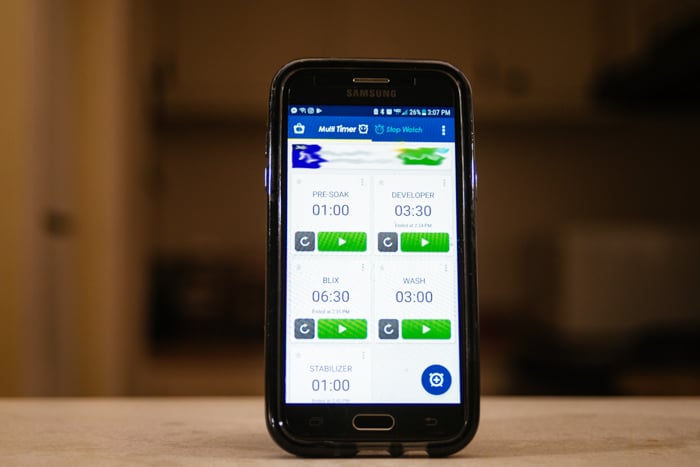 an image of a samsung phone with a multi timer app displayed
