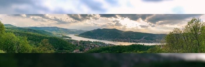 a panorama image taken with the an image taken with Zhiyun Smooth Q3