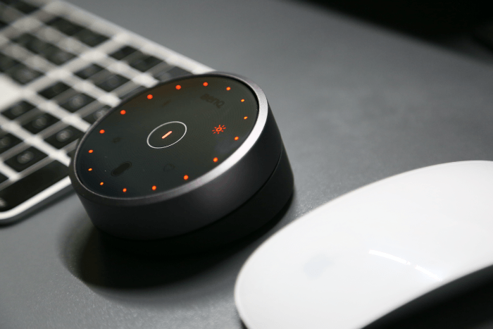 BenQ ScreenBar Halo controller