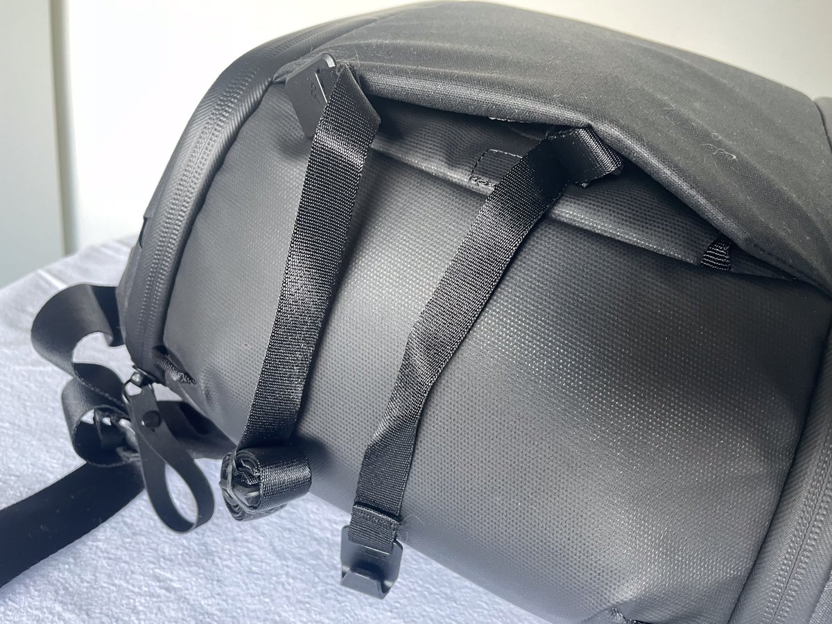 Straps in the Peak Design Everyday Backpack