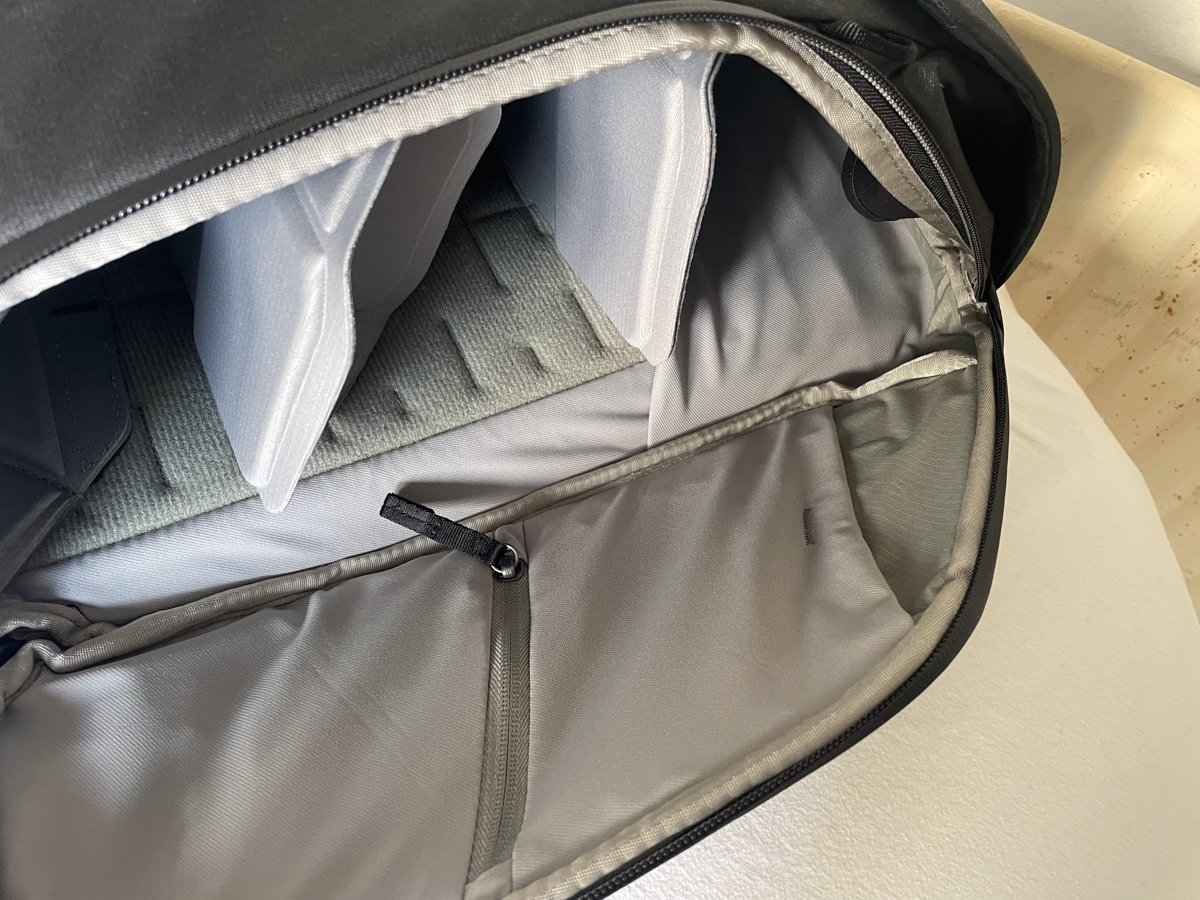 Peak Design Everyday Backpack side pockets