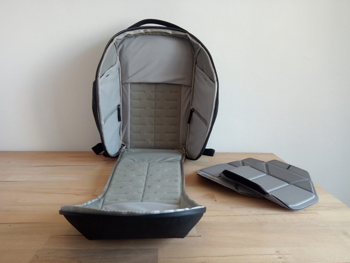 Open bag with dividers removed