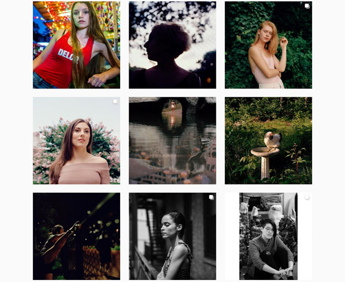  Une grille de 9 portraits de la photographe de cinéma Tess Mayer 