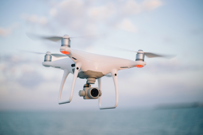 Foto drone terbang
