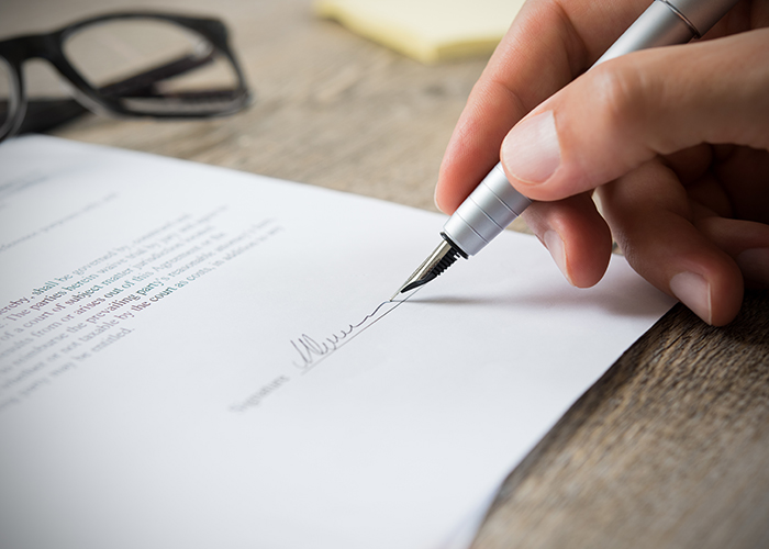 10 Things Your Photography Contract Absolutely Must Include