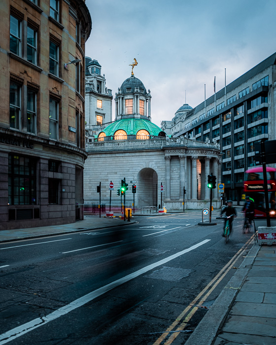 Uma imagem das ruas de Londres tirada com a Canon EOS R5